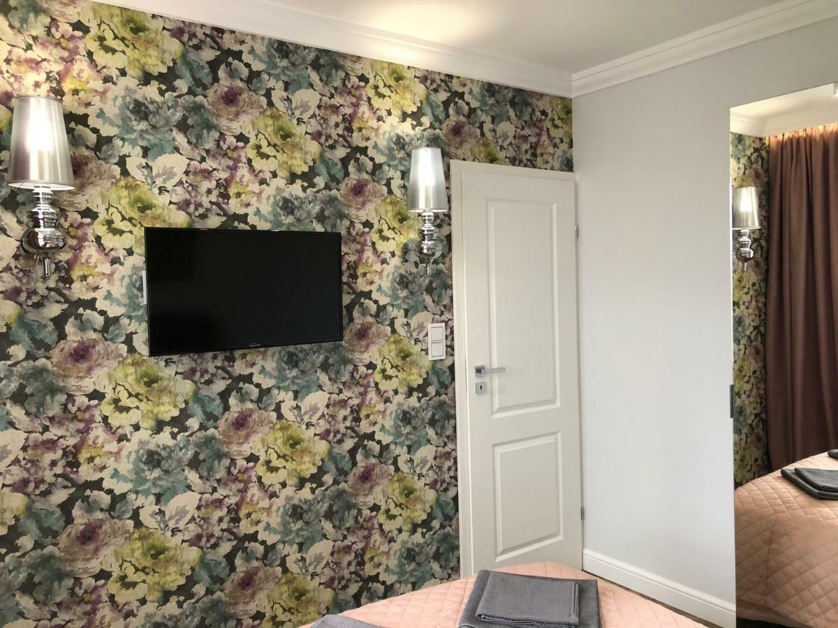 Family Sauna Apartments: Downtown Comfort with Private Wellness Kielce Exterior photo